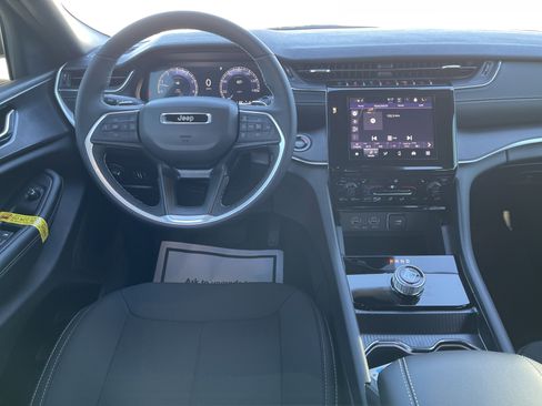 New 2026 Jeep Grand Cherokee L 4WD image 16