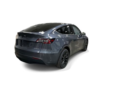 Certified 2023 Tesla Model Y Long Range AWD/4WD image 6