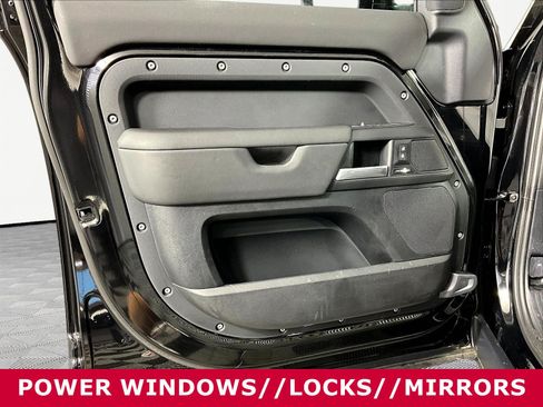Used 2025 Land Rover Defender 110 S AWD/4WD image 17