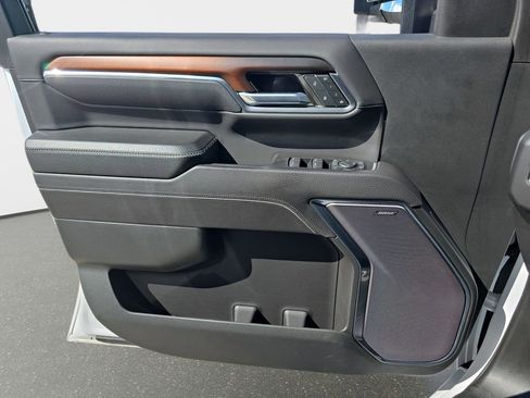 Used 2024 GMC Sierra 2500 Denali w/ Denali Reserve Package image 30