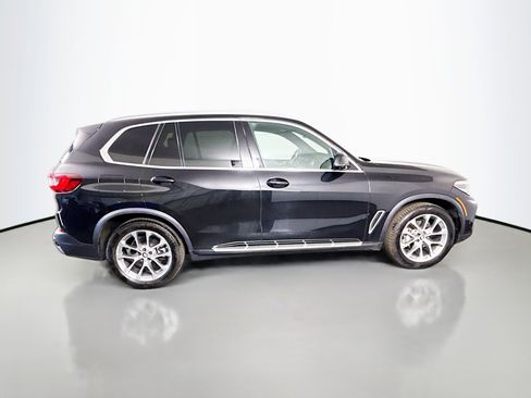 Used 2023 BMW X5 sDrive40i w/ Premium Package image 11