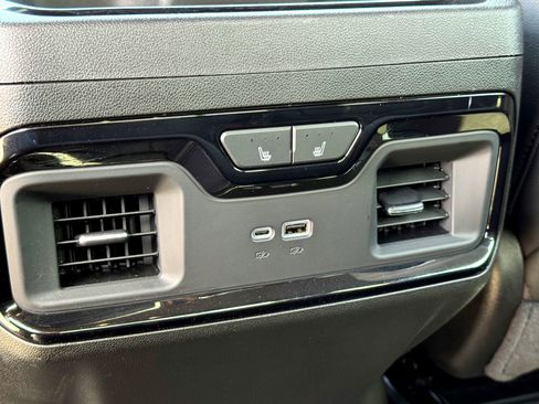 Used 2024 GMC Sierra 2500 AT4 w/ AT4 Premium Plus Package image 22