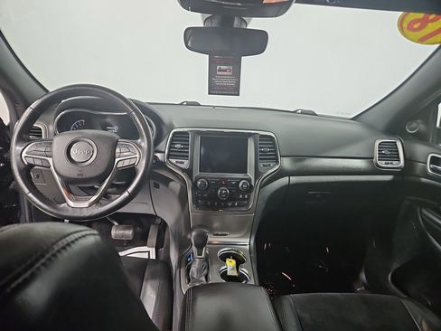 Used 2018 Jeep Grand Cherokee Altitude AWD/4WD image 13