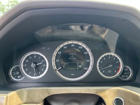 Used 2010 Mercedes-Benz E 350 4MATIC Sedan image 11