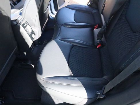 New 2026 Jeep Compass Latitude image 13