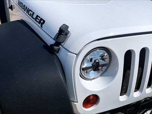 Used 2011 Jeep Wrangler Sport AWD/4WD image 28