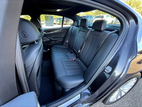 Used 2023 BMW 530i xDrive w/ Premium Package image 15