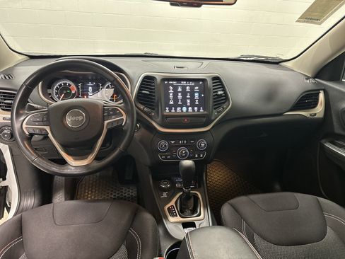 Used 2016 Jeep Cherokee 75th Anniversary image 29