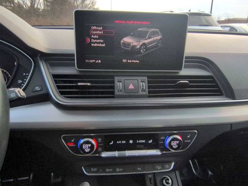 Used 2018 Audi SQ5 Premium Plus w/ Navigation Package image 30