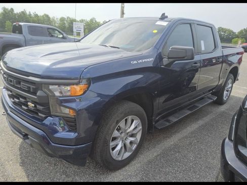 Used 2023 Chevrolet Silverado 1500 Custom RWD image 3
