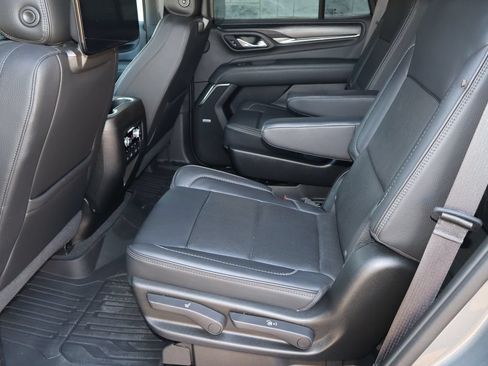 Used 2021 GMC Yukon Denali w/ Denali Ultimate Package AWD/4WD image 6