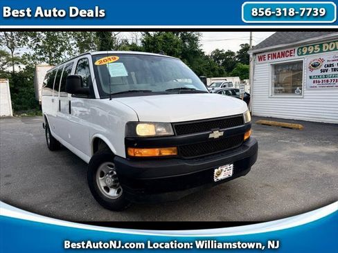 Used 2019 Chevrolet Express 3500 LS RWD image 1