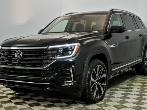Certified 2024 Volkswagen Atlas SEL Premium R-Line AWD/4WD image 5