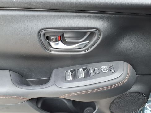 Used 2025 Honda HR-V Sport image 13