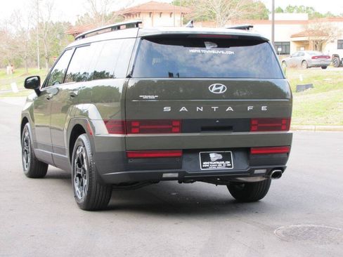 Used 2025 Hyundai Santa Fe SEL FWD image 11