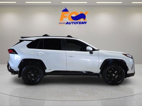 Certified 2024 Toyota RAV4 SE image 5