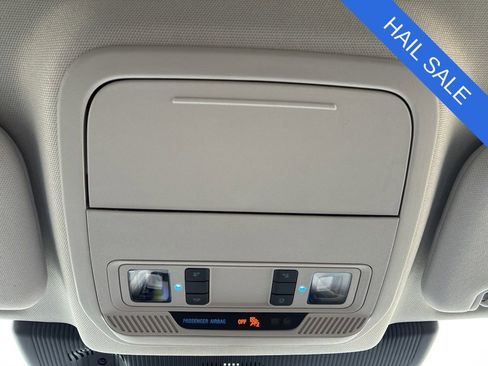 Used 2025 Ford Explorer Active AWD/4WD image 25