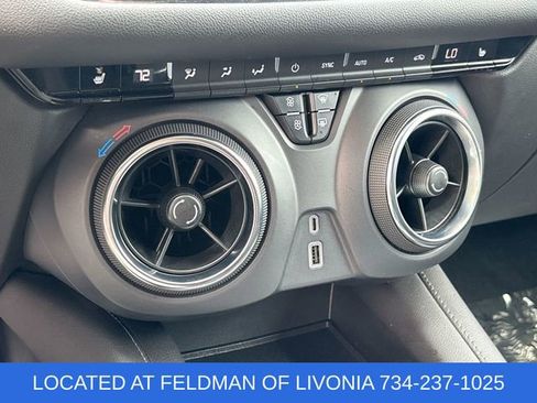 Used 2022 Chevrolet Blazer LT FWD image 17