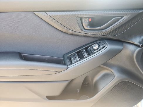 Used 2023 Subaru Crosstrek 2.0i Premium image 13