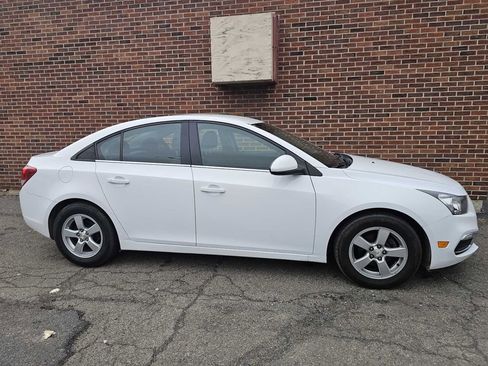 Used 2016 Chevrolet Cruze LT image 15