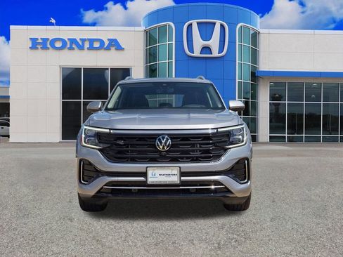 Used 2025 Volkswagen Atlas SEL Premium R-Line image 8