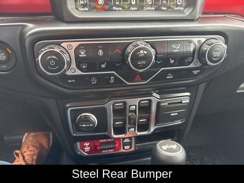 Used 2022 Jeep Wrangler Unlimited Rubicon w/ Steel Bumper Group image 15