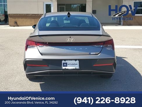 Certified 2025 Hyundai Elantra Sport FWD image 8