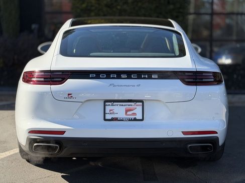 Used 2020 Porsche Panamera image 14