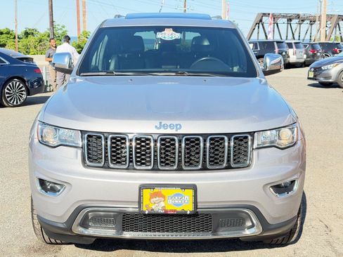 Used 2019 Jeep Grand Cherokee Limited AWD/4WD image 10
