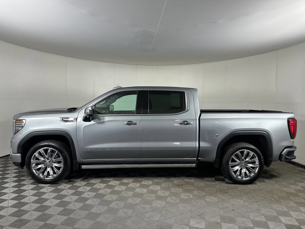 Used 2025 GMC Sierra 1500 Denali w/ Denali Reserve Package AWD/4WD image 2