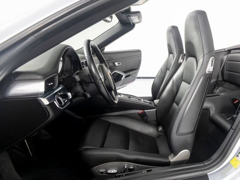 Certified 2014 Porsche 911 Carrera image 17