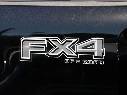 Certified 2025 Ford F350 Lariat w/ Lariat Ultimate Package image 8