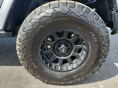 Used 2021 Jeep Wrangler Unlimited Sahara w/ Safety Group AWD/4WD image 33