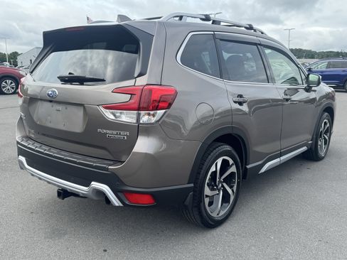 Certified 2023 Subaru Forester Touring AWD/4WD image 3