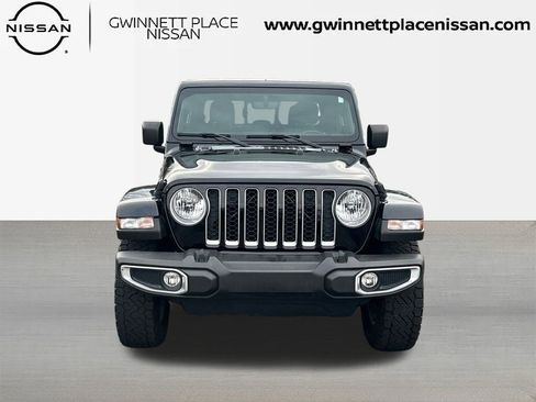 Used 2021 Jeep Gladiator Overland image 2