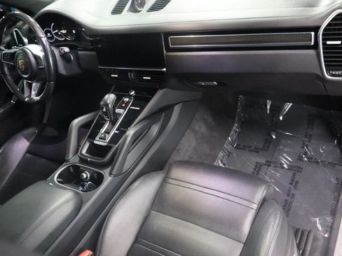 Used 2019 Porsche Cayenne S AWD/4WD image 23