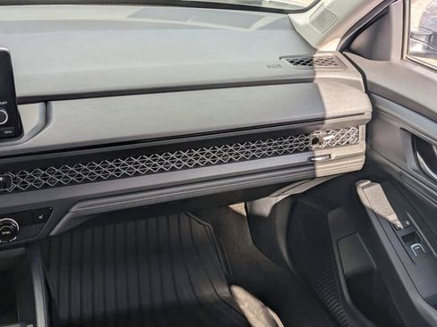 Used 2023 Honda Accord EX image 17