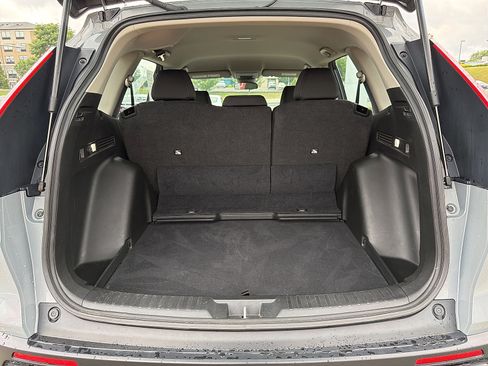 Used 2024 Honda CR-V LX image 30