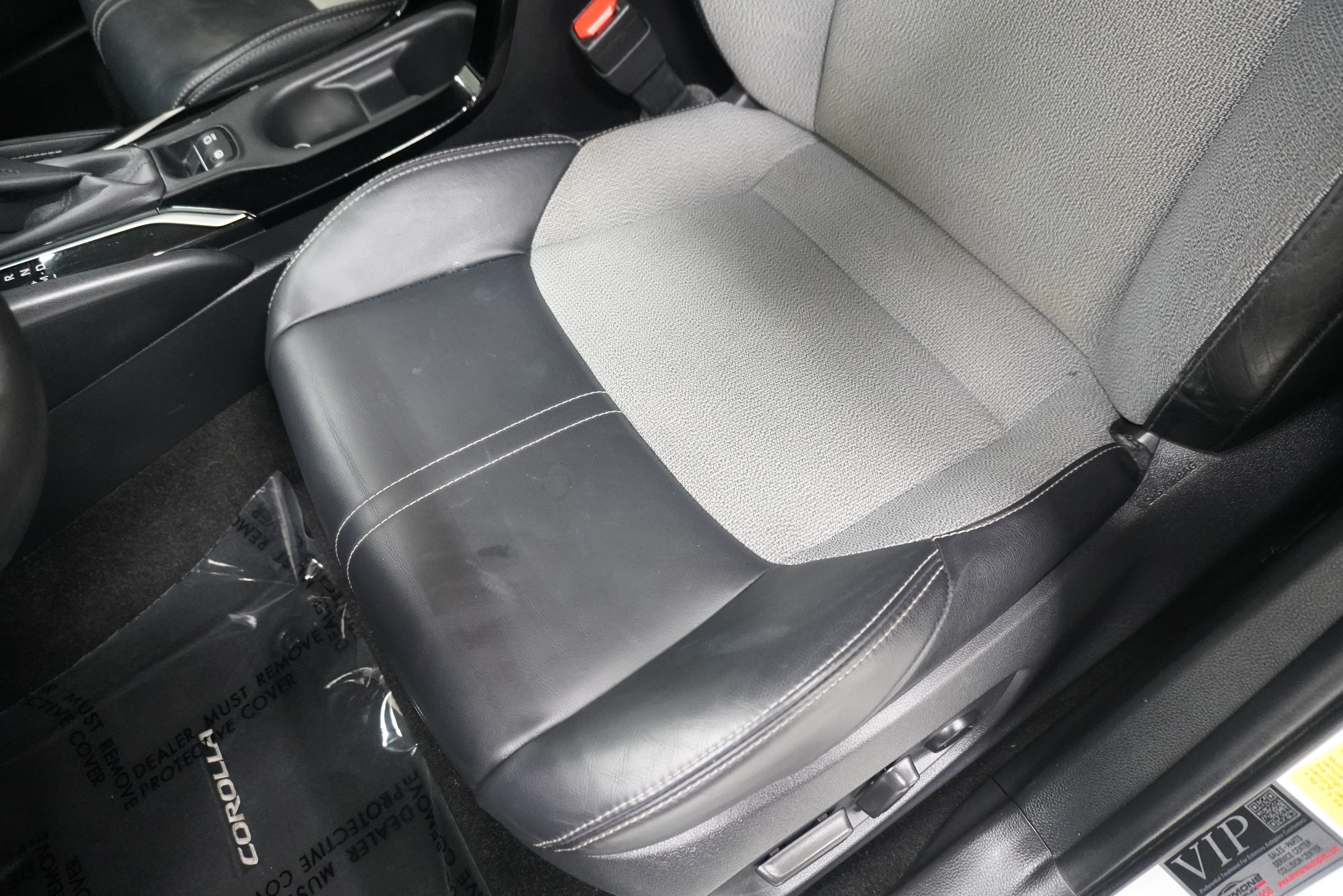 Used 2021 Toyota Corolla XSE FWD image 12