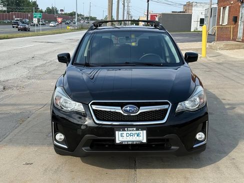 Used 2016 Subaru Crosstrek 2.0i Premium AWD/4WD image 2