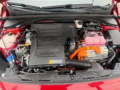 Used 2022 Hyundai Ioniq SE image 11