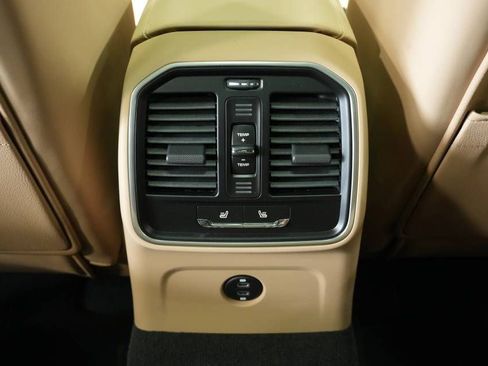 New 2026 Porsche Macan image 26