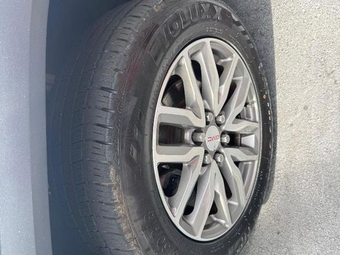 Used 2018 GMC Acadia SLE FWD image 8