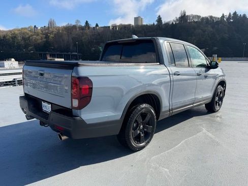 Certified 2025 Honda Ridgeline Black Edition image 7