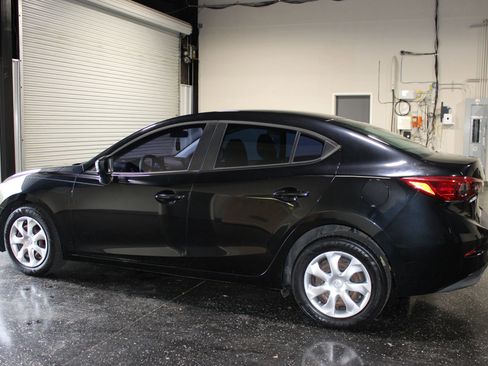 Used 2017 MAZDA MAZDA3 Sport image 6