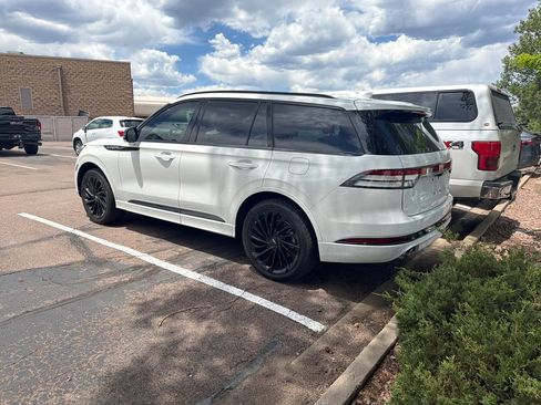 Used 2023 Lincoln Aviator Reserve w/ Equipment Group 201A AWD/4WD image 4