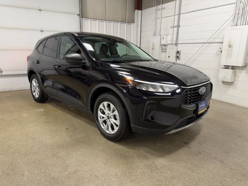 Used 2025 Ford Escape Active AWD/4WD image 5