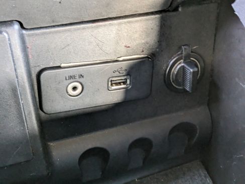 Used 2010 Ford Mustang GT Premium image 26