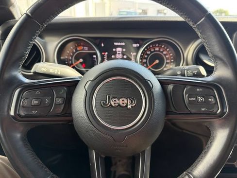 Used 2018 Jeep Wrangler Unlimited Sport S AWD/4WD image 15