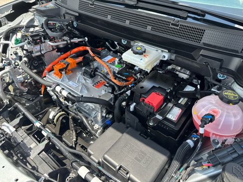 New 2025 Chevrolet Equinox EV RS image 12